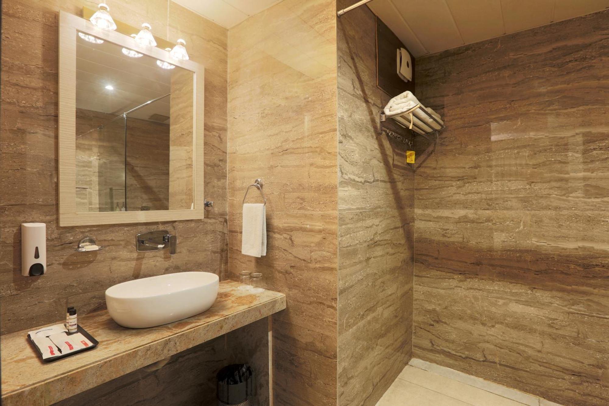 Hotel Aerostay Residency Igi Airport Delhi 新德里 外观 照片