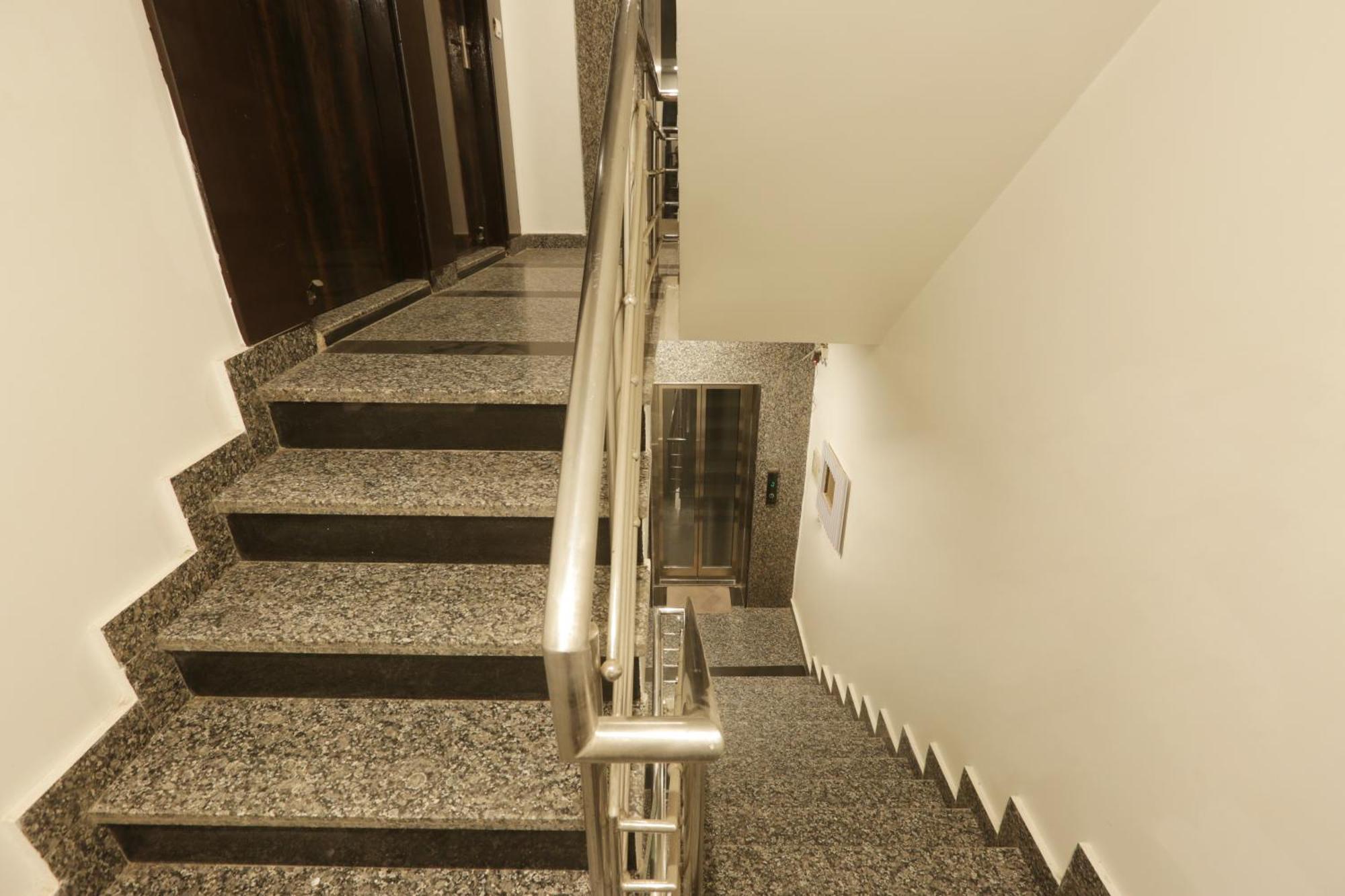 Hotel Aerostay Residency Igi Airport Delhi 新德里 外观 照片